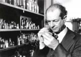 Pauling, uno de los científicos más brillantes del siglo XX e inventor del concepto ortomolecular
