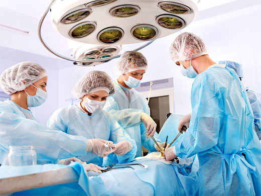 Cirujanos: cábalas, amuletos y rutinas en el quirófano